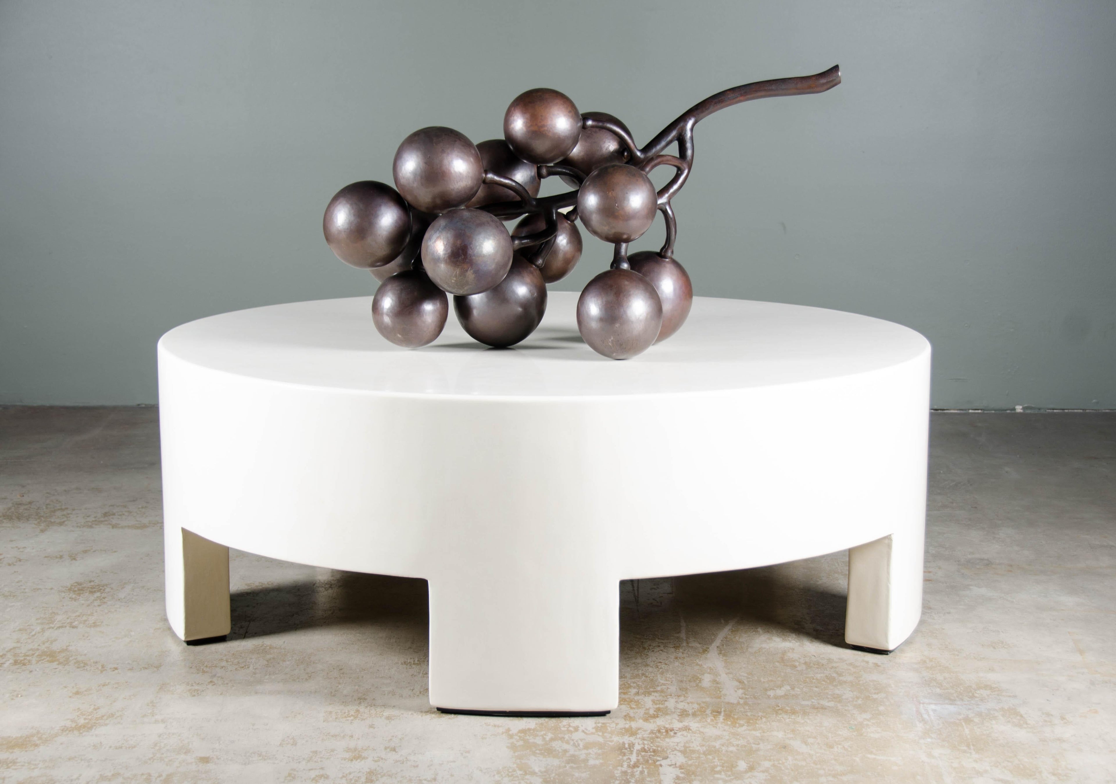 https://a.1stdibscdn.com/low-round-table-cream-lacquer-by-robert-kuo-limited-edition-for-sale-picture-4/f_17792/f_90005211556057027612/KUO_1602_23_master.jpg