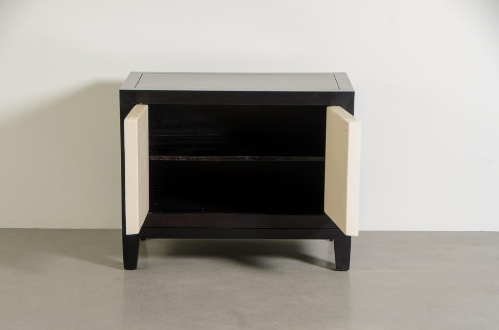 https://a.1stdibscdn.com/contemporary-rocco-small-short-cabinet-in-cream-lacquer-by-robert-kuo-for-sale-picture-6/f_17792/f_420844621730221772617/KUO_3549_31_master.jpg