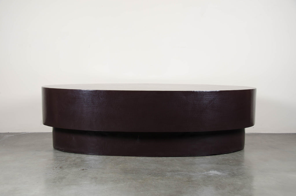 https://a.1stdibscdn.com/oval-coffee-table-copper-by-robert-kuo-hand-repousse-limited-edition-for-sale-picture-2/f_17792/1533231235129/KUO_3673_100_master.jpg