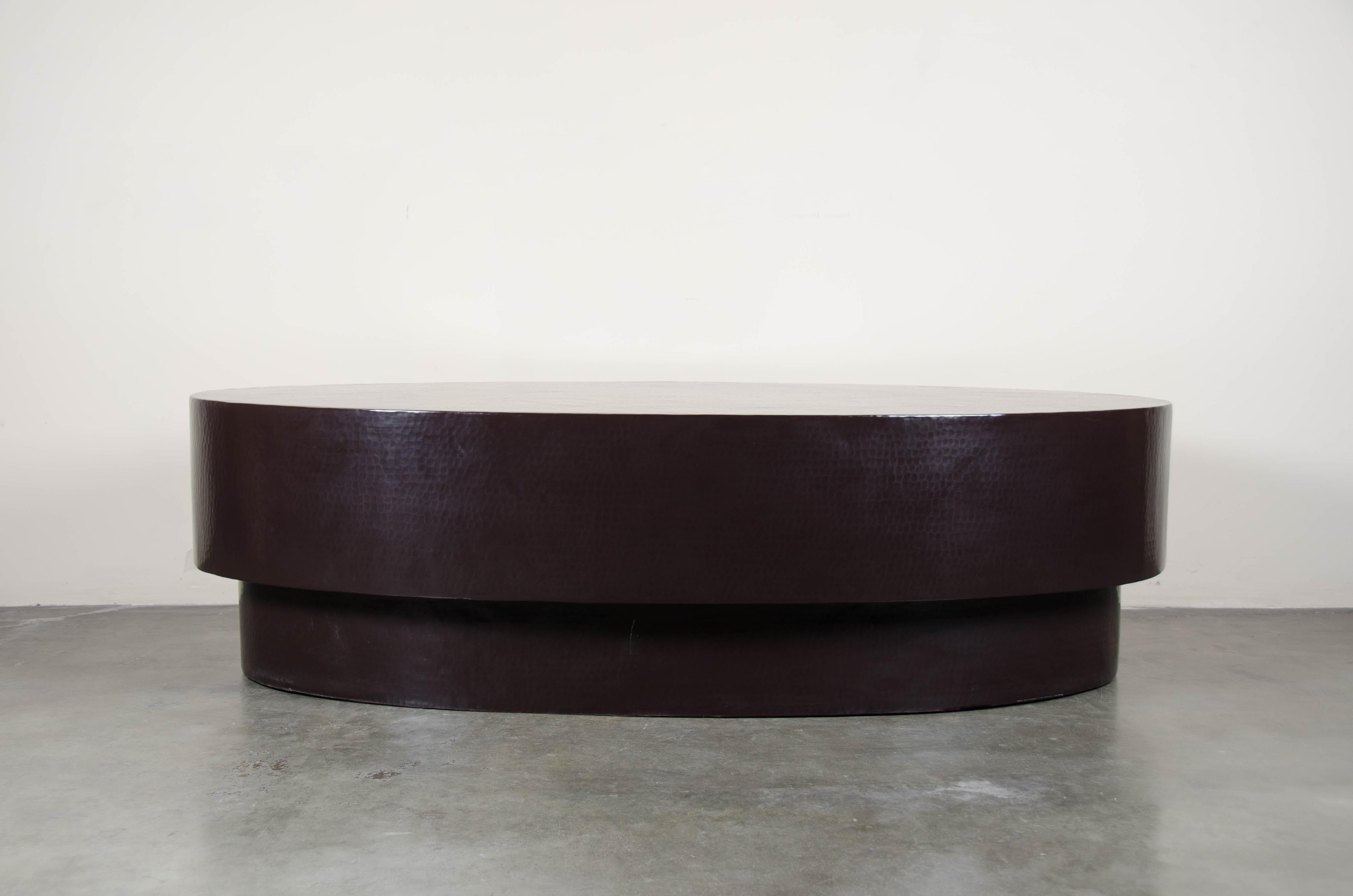 https://a.1stdibscdn.com/oval-coffee-table-copper-by-robert-kuo-hand-repousse-limited-edition-for-sale-picture-2/f_17792/1533231235129/KUO_3673_100_master.jpg
