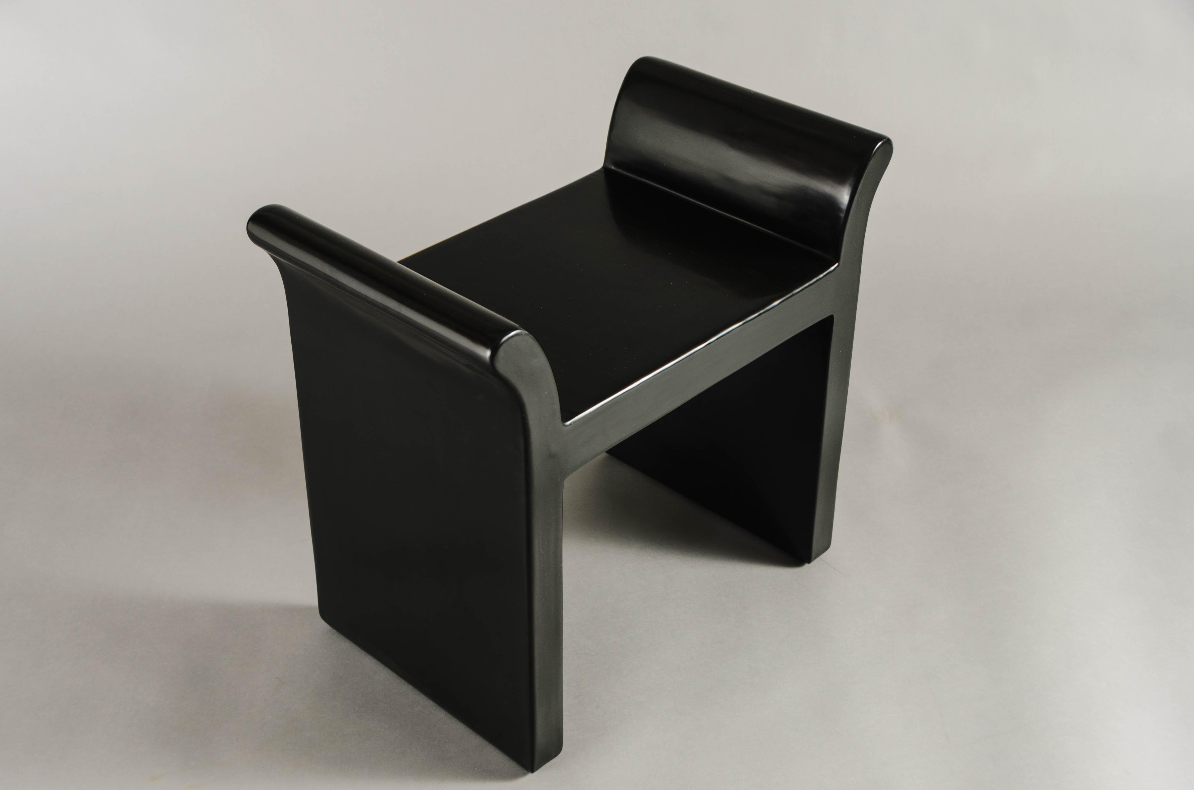 https://a.1stdibscdn.com/contemporary-black-lacquer-vanity-seat-by-robert-kuo-hand-made-limited-edition-for-sale-picture-5/f_17792/f_307938821665437569599/KUO_8819_5_master.jpg