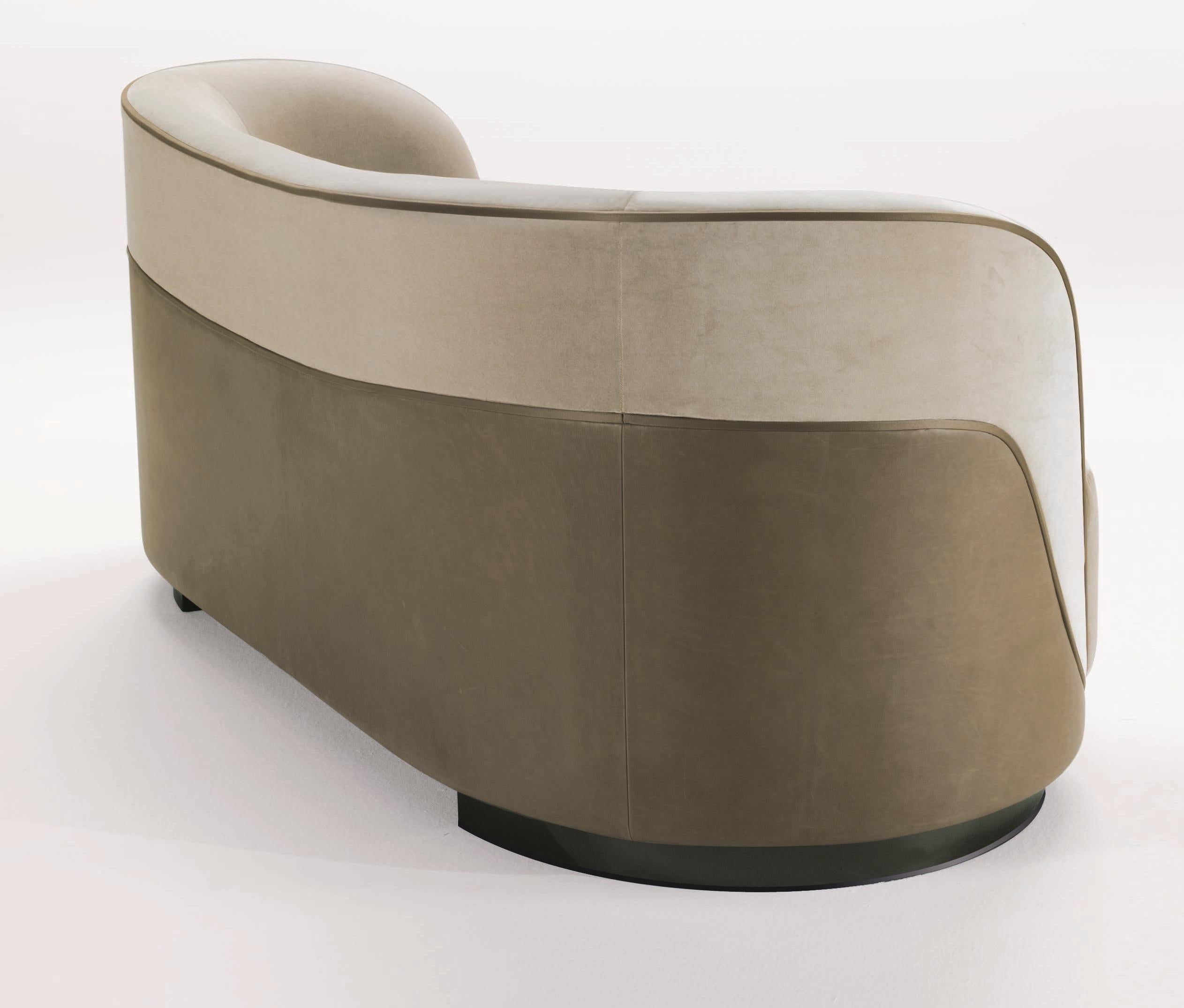https://a.1stdibscdn.com/kos-orsi-daniel-kostiuc-k-sofa-polished-black-nickel-beige-fabric-leather-for-sale-picture-3/f_59912/f_264114721760974973196/K_SOFA_1_Copia_master.jpg