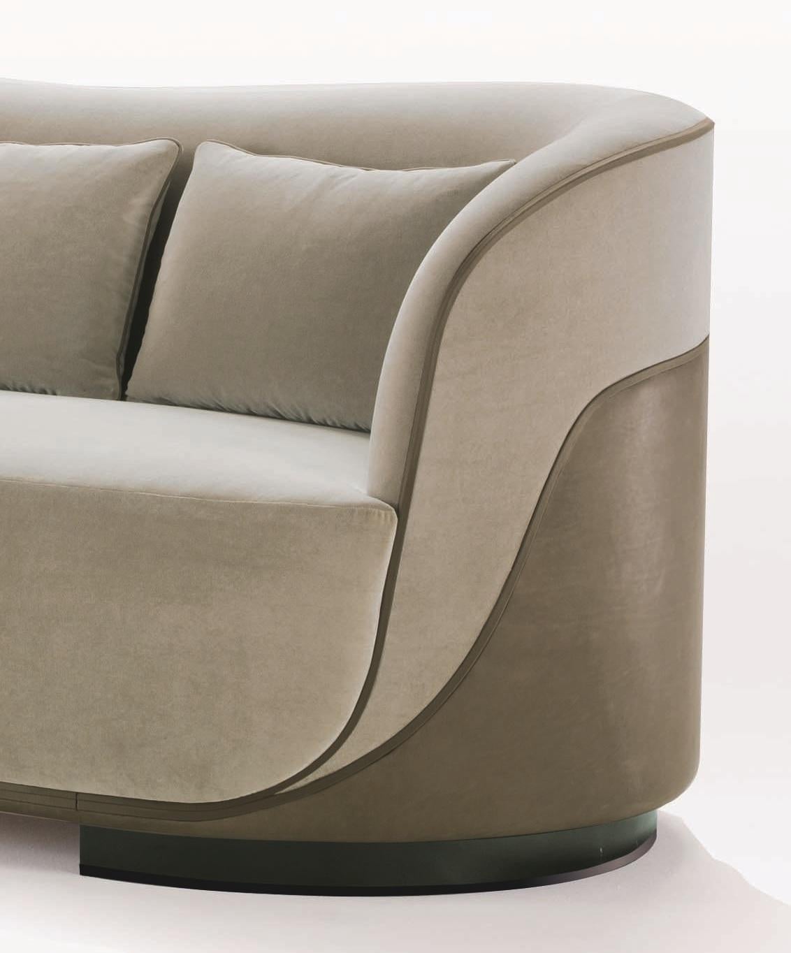 https://a.1stdibscdn.com/kos-orsi-daniel-kostiuc-k-sofa-polished-black-nickel-beige-fabric-leather-for-sale-picture-6/f_59912/f_264114721760974972591/K_SOFA_5_Copia_Copia_master.jpg