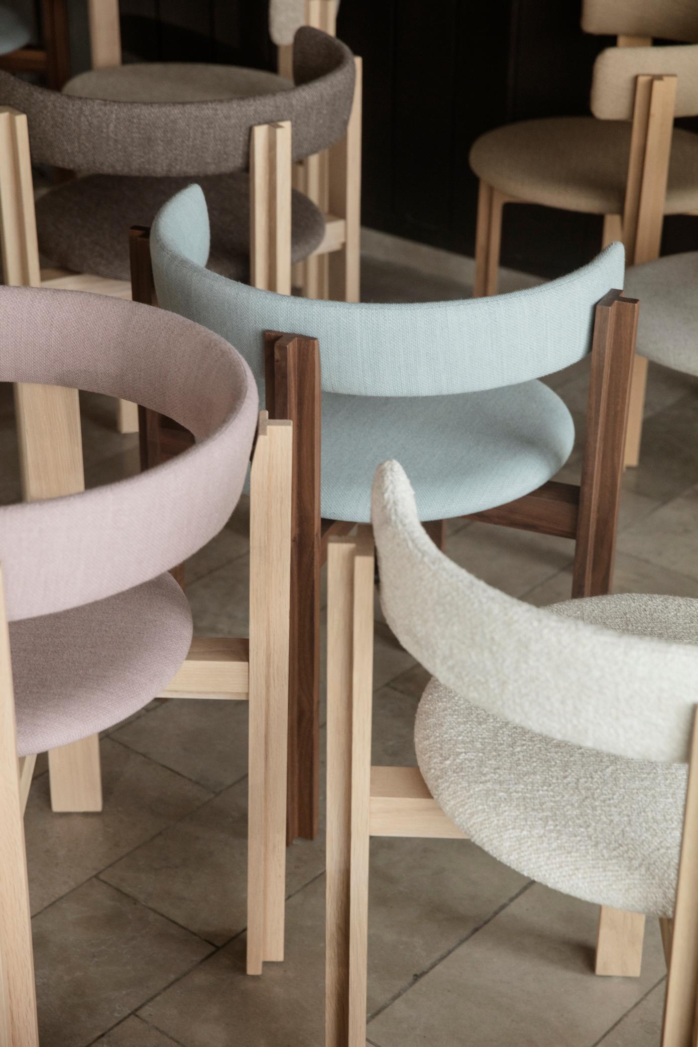 https://a.1stdibscdn.com/bodil-kjaer-principal-chair-for-karakter-for-sale-picture-7/f_14272/f_416626421727442349221/Karakter_Principal_Chair_Lifestyle_Side_Oak__master.jpg