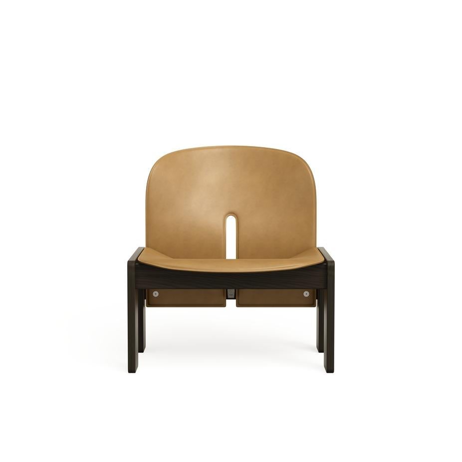 https://a.1stdibscdn.com/scarpa-chair-925-in-wood-and-leather-by-afra-and-tobias-scarpa-1966-for-sale-picture-16/f_14272/f_414592921726231084106/Karakter_Scarpa_925_Lounge_Chair_Ash_Mocca_Stained_Naturale_Leather_Packshot_master.jpg