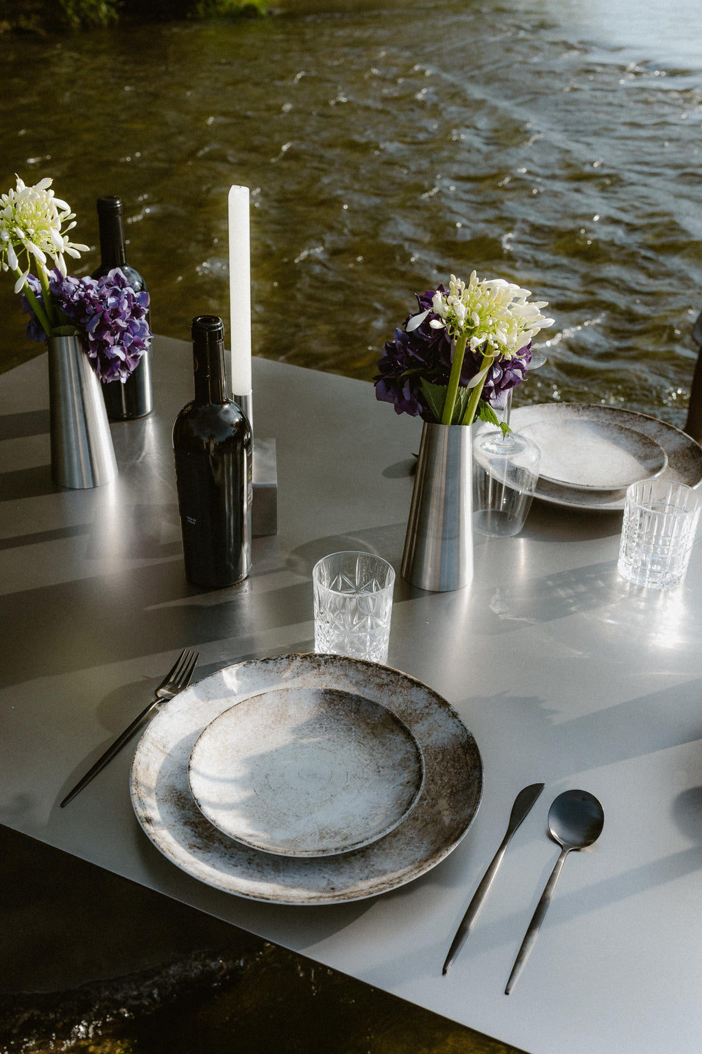 https://a.1stdibscdn.com/zen-stainless-steel-dining-table-by-zincutec-for-sale-picture-8/f_12192/f_486366821770125316555/Kopie_von_IMG_6926_master.jpg