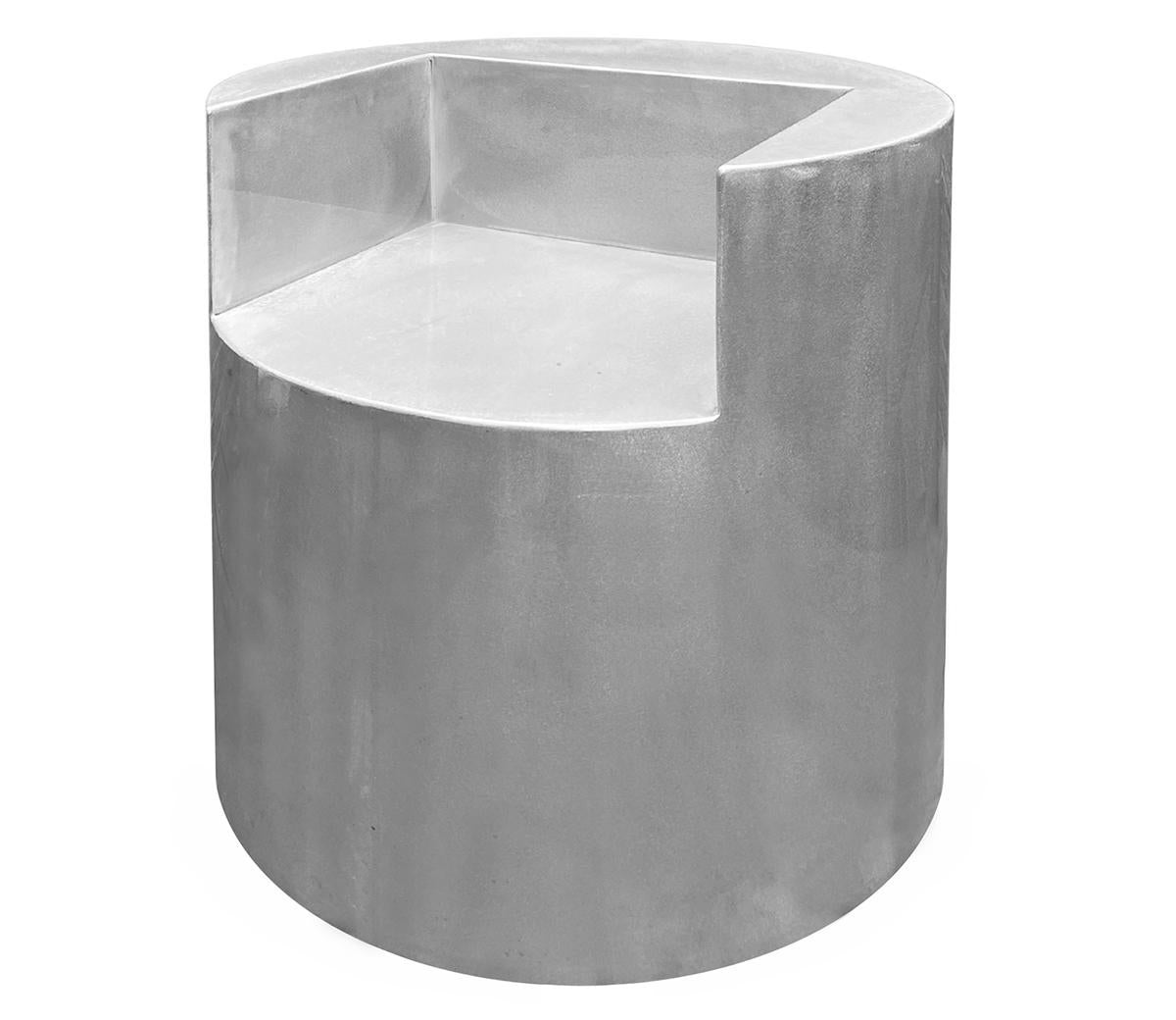 https://a.1stdibscdn.com/aluminum-neo-lounge-chair-by-kouros-maghsoudi-for-sale-picture-3/f_37133/f_348656621687290778108/KourosMaghsoudi_NeoLounge_Silver_master.jpg