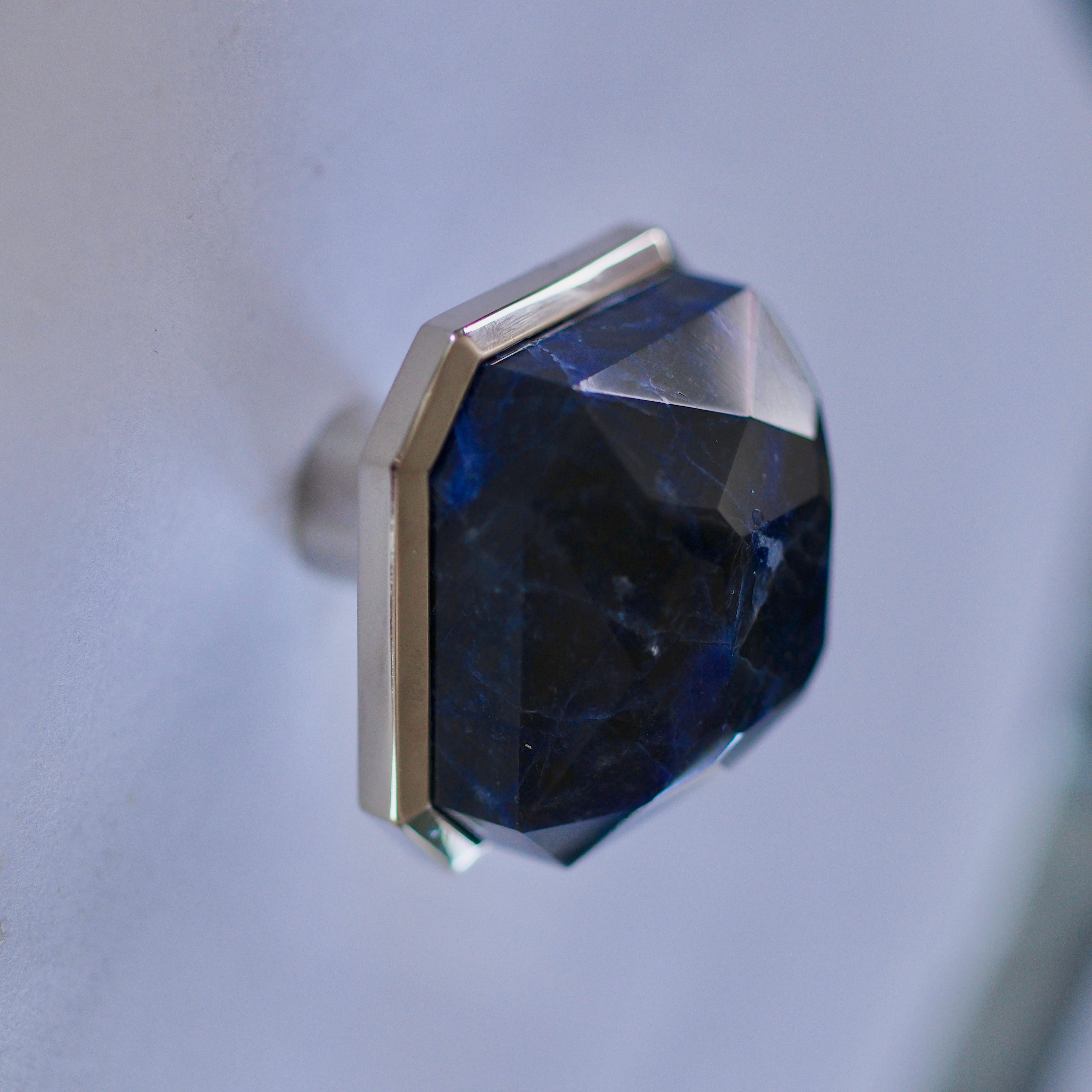 https://a.1stdibscdn.com/dll-lapis-lazuli-knows-for-sale-picture-5/f_9750/f_391571221712517728778/L1010509_master.jpeg