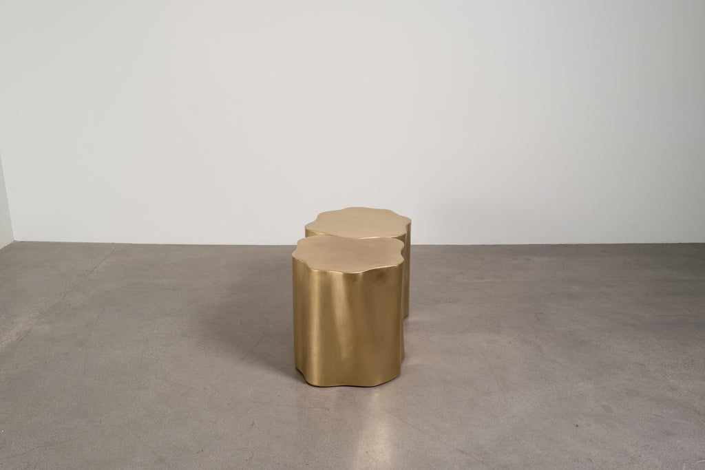 https://a.1stdibscdn.com/contemporary-repousse-brass-root-drum-tables-set-of-2-by-robert-kuo-for-sale-picture-6/f_17792/f_468140021758828315081/L1012918_37_master.jpg