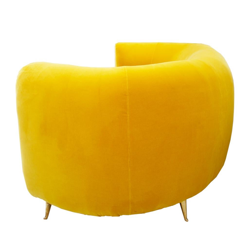 https://a.1stdibscdn.com/la-studio-curved-yellow-sofa-of-six-seat-manufactured-in-italy-for-sale-picture-5/f_36703/f_214534721605616685714/LA00100115e_master.jpg