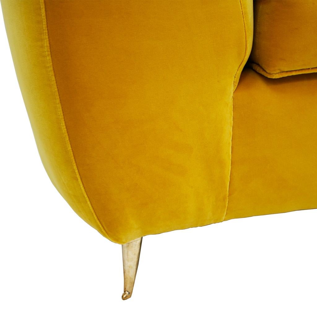 https://a.1stdibscdn.com/la-studio-curved-yellow-sofa-of-six-seat-manufactured-in-italy-for-sale-picture-7/f_36703/f_214534721605616687545/LA00100115g_master.jpg