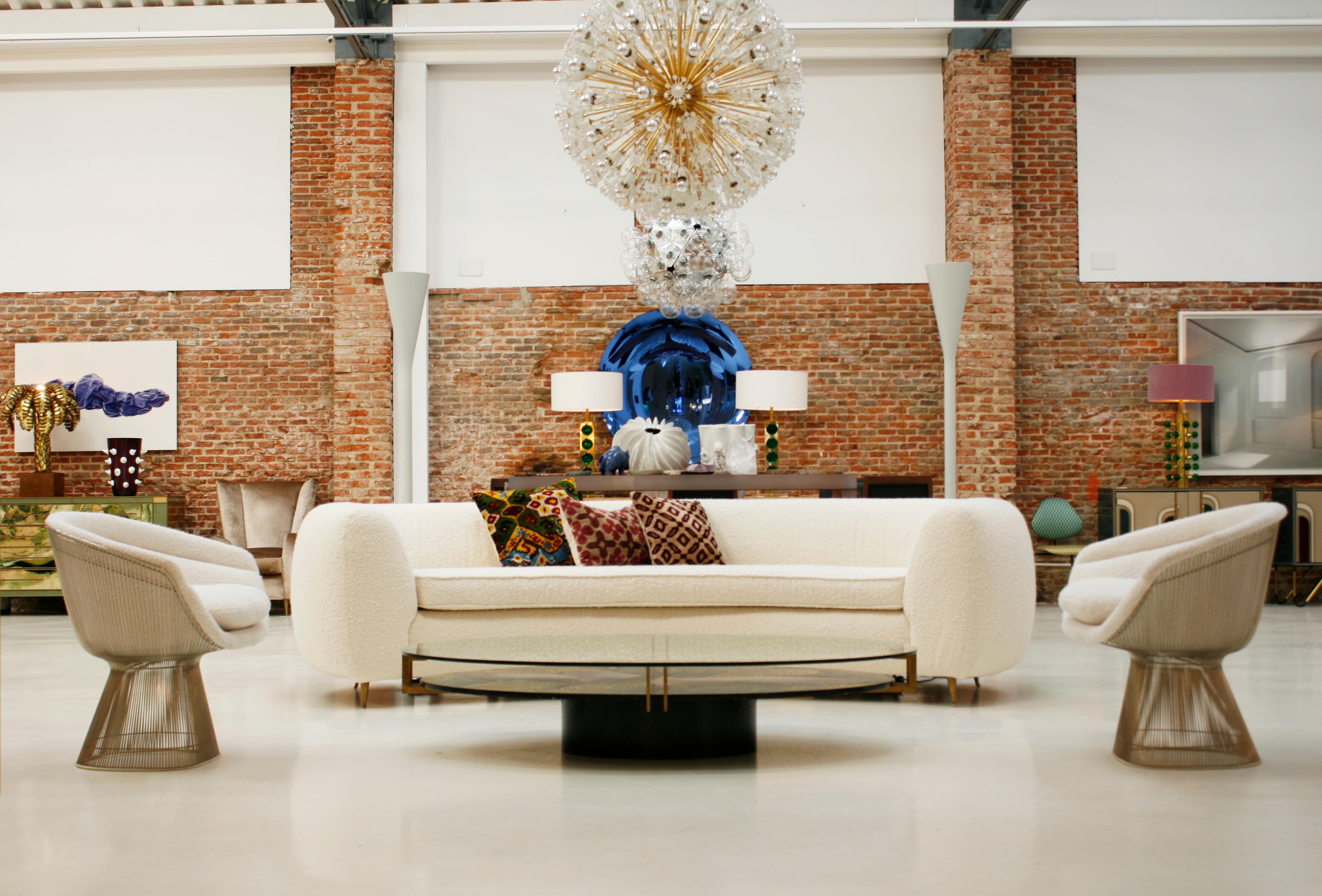 https://a.1stdibscdn.com/contemporary-italian-curved-sofa-for-sale-picture-10/f_36703/f_268971321642098363897/LA00300149set_master.jpg