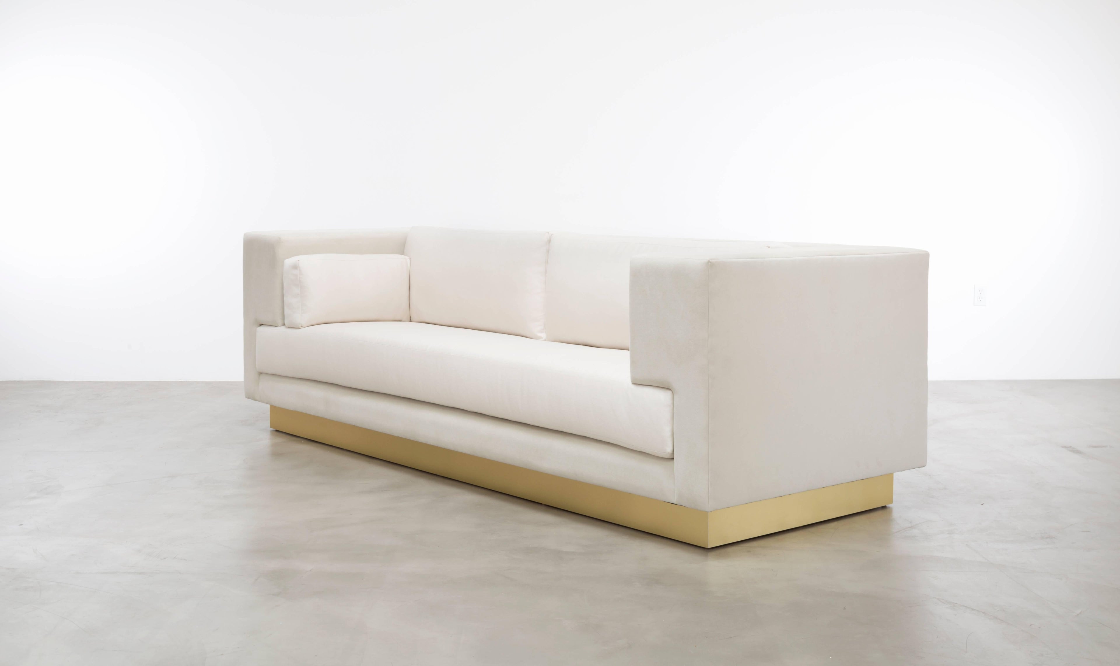 https://a.1stdibscdn.com/archivesE/upload/f_33283/f_94680631515005208459/LACROIX_SOFA_1_master.jpg