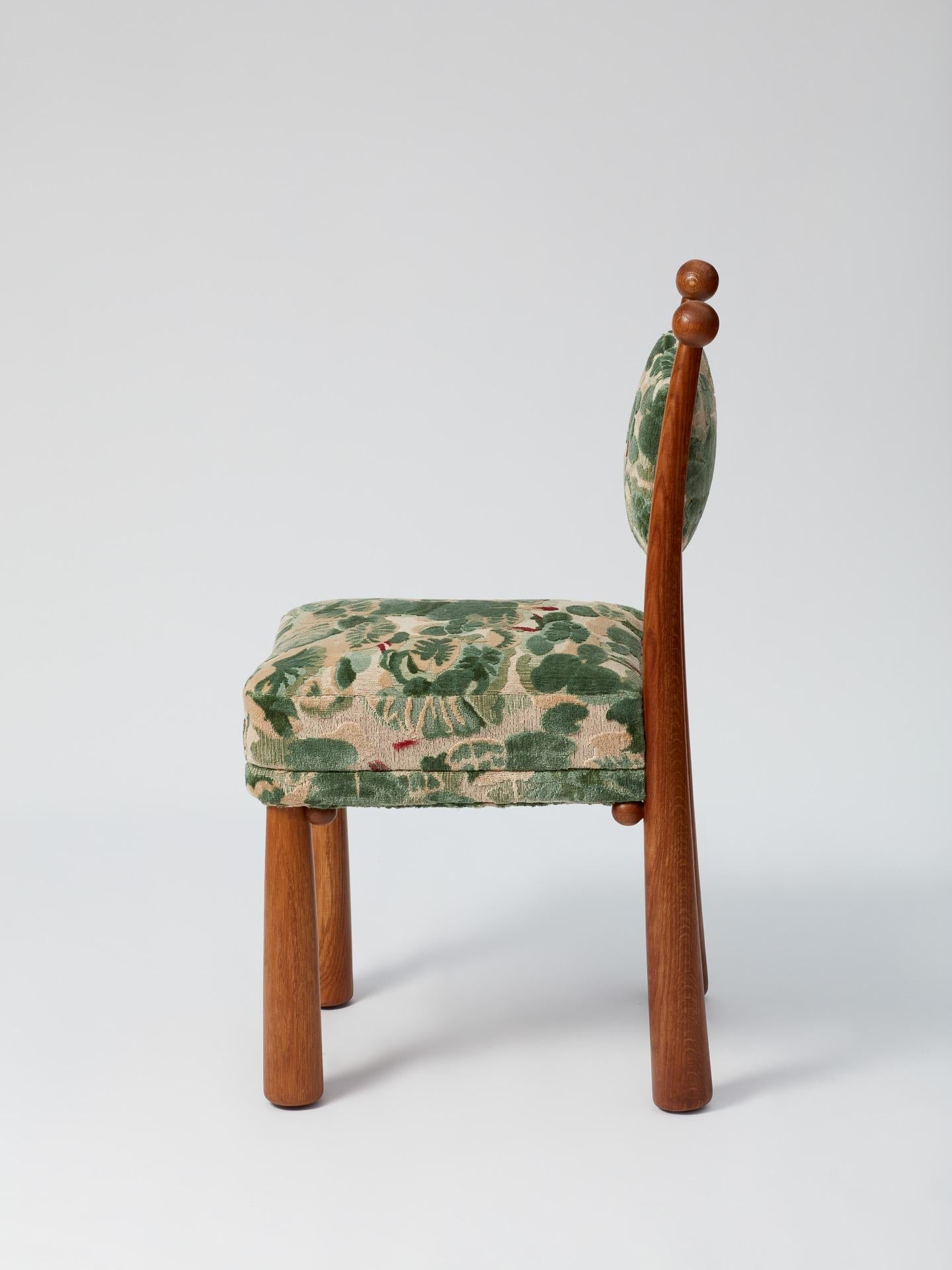 https://a.1stdibscdn.com/mawu-chair-printed-for-sale-picture-3/f_53112/f_261927421637313834225/LAURA_GONZALEZ_03_master.jpg