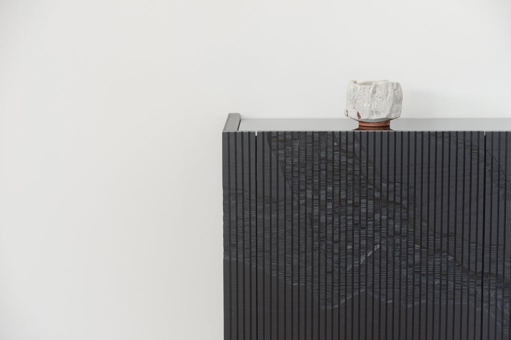 https://a.1stdibscdn.com/ledge-floating-console-in-black-by-simon-johns-for-sale-picture-12/f_26473/f_170410511621356092940/LEDGE72_14_master.jpg