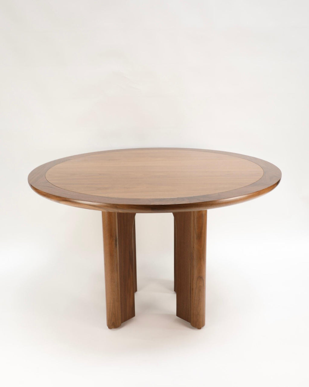https://a.1stdibscdn.com/newton-dining-table-by-disc-interiors-x-lawson-fenning-for-sale-picture-4/f_8060/f_434628721738610727788/LF11428A_master.jpg