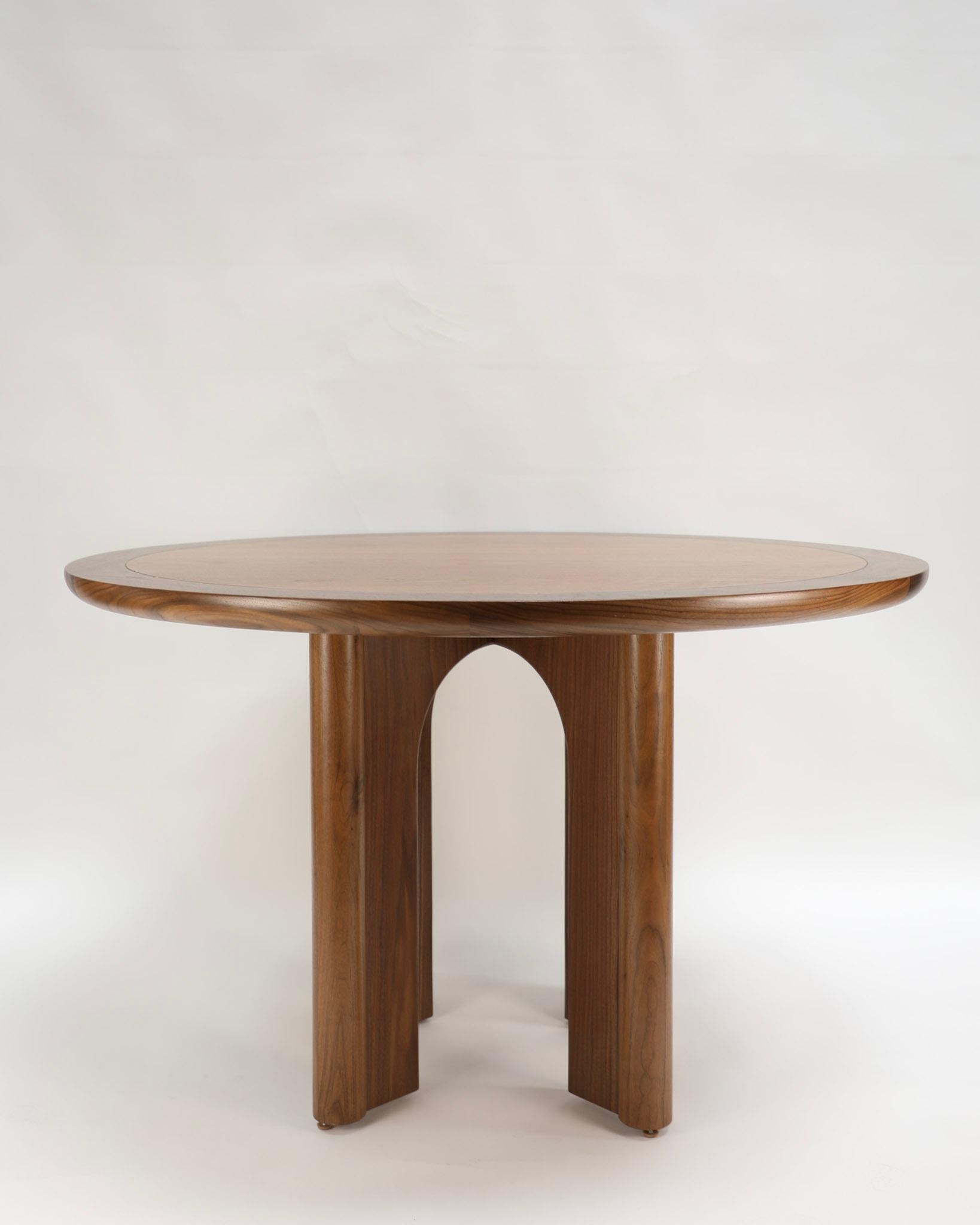 https://a.1stdibscdn.com/newton-dining-table-by-disc-interiors-x-lawson-fenning-for-sale-picture-5/f_8060/f_434628721738610727711/LF11428B_master.jpg