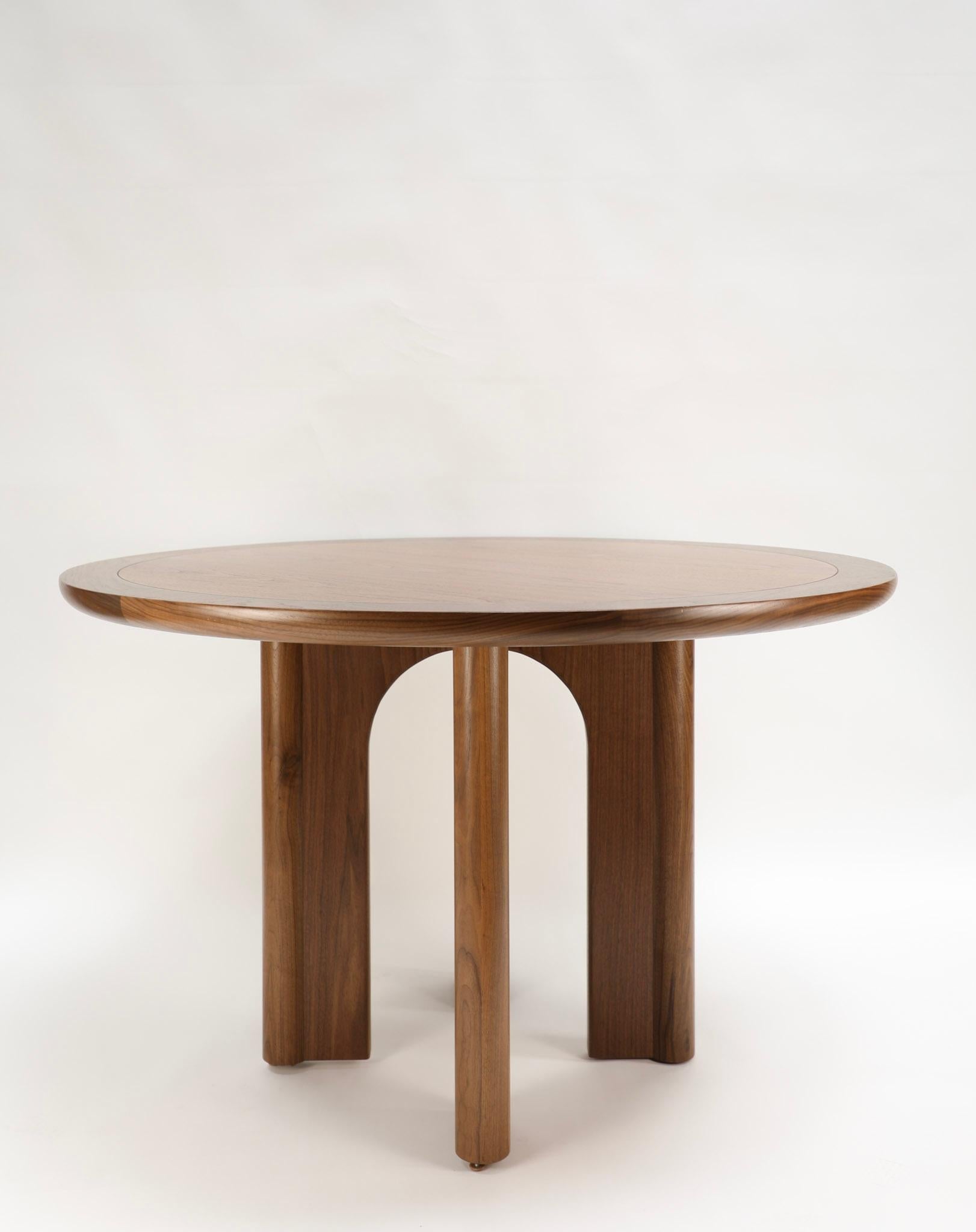 https://a.1stdibscdn.com/newton-dining-table-by-disc-interiors-x-lawson-fenning-for-sale-picture-3/f_8060/f_434628721738610727636/LF11428_master.jpg