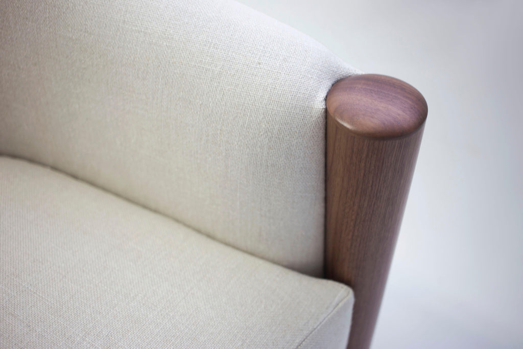 https://a.1stdibscdn.com/rounded-tub-club-chair-on-swivel-shown-in-linen-fabric-with-wood-arm-post-detail-for-sale-picture-9/f_40261/f_126658421542044176752/LF_upholstery_Vila_10__master.jpg