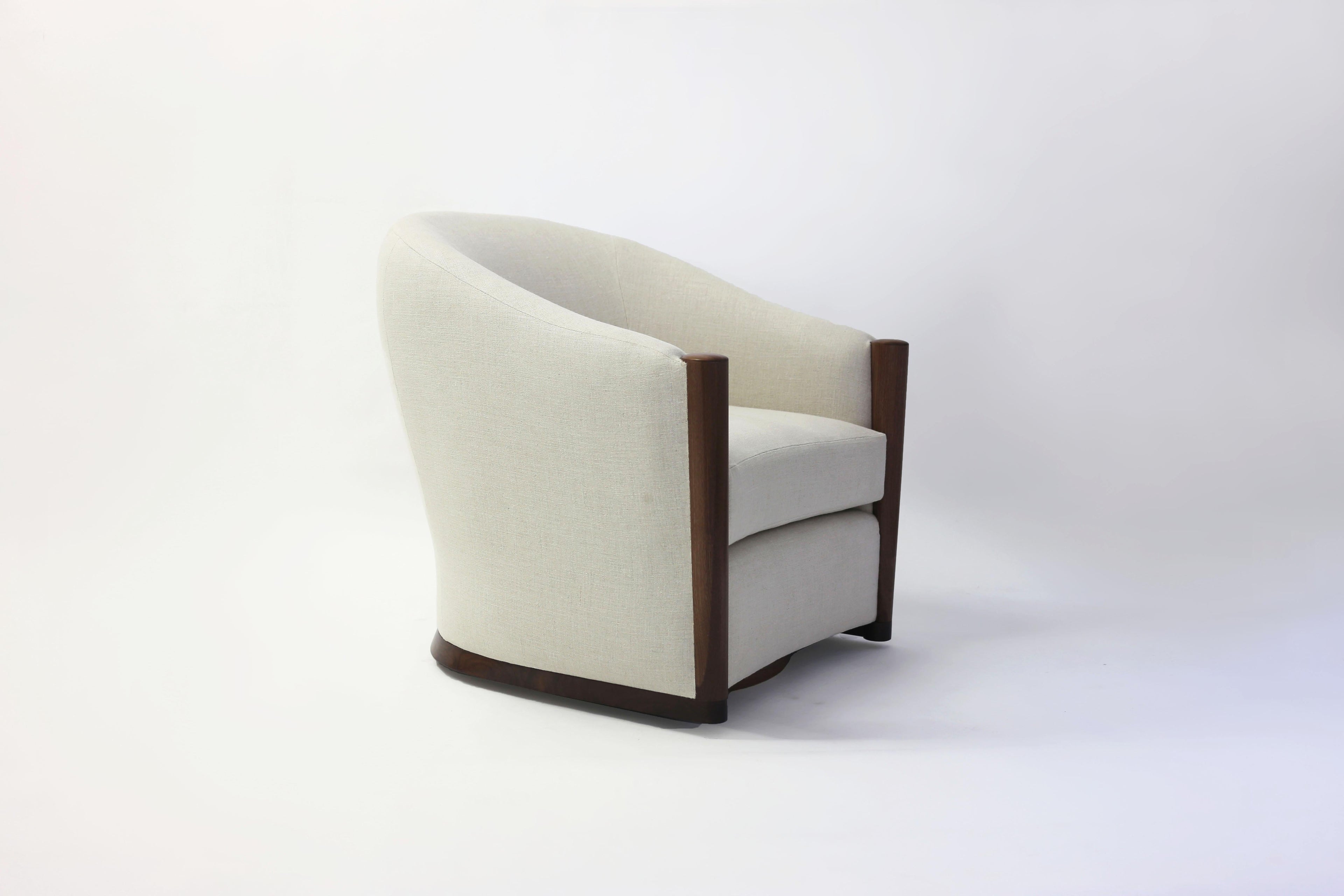 https://a.1stdibscdn.com/rounded-tub-club-chair-on-swivel-shown-in-linen-fabric-with-wood-arm-post-detail-for-sale-picture-3/f_40261/f_126658421542044180274/LF_upholstery_Vila_11__master.jpg