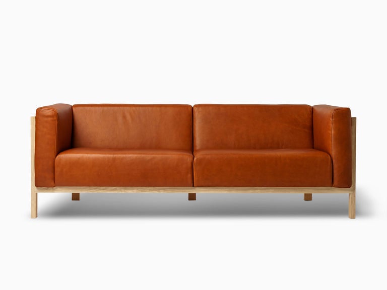 https://a.1stdibscdn.com/lift-minimalist-3-seats-sofa-in-solid-oak-wood-and-leather-seat-for-sale-picture-4/f_60192/f_480420221766057961456/LIFT_3_ASH_1_4x3_2000_master.jpg?width=768