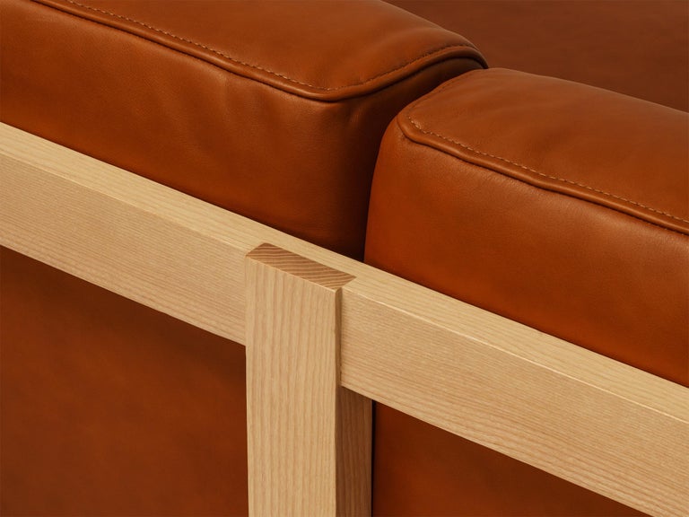 https://a.1stdibscdn.com/lift-minimalist-3-seats-sofa-in-solid-oak-wood-and-leather-seat-for-sale-picture-7/f_60192/f_480420221766057962832/LIFT_3_ASH_5_4x3_2000_master.jpg?width=768
