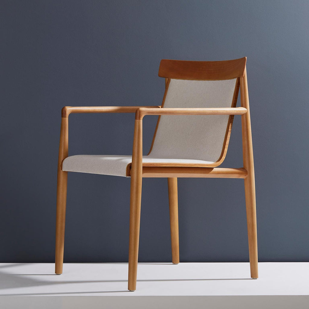 https://a.1stdibscdn.com/contemporary-chair-in-natural-solid-wood-upholstered-natural-wood-back-arms-for-sale-picture-2/f_35593/f_153168421562084985985/LISA_NT_BC_LM_2019_05_30_Emporio_DanielSimonini_0297_master.jpg