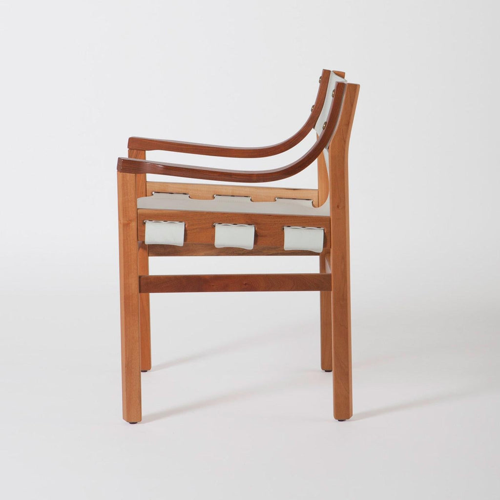 https://a.1stdibscdn.com/old-livoni-armchair-for-sale-picture-2/f_17062/f_234972021619188037585/LIVOUD_060_A20190603_7_1gymdwd_master.jpg