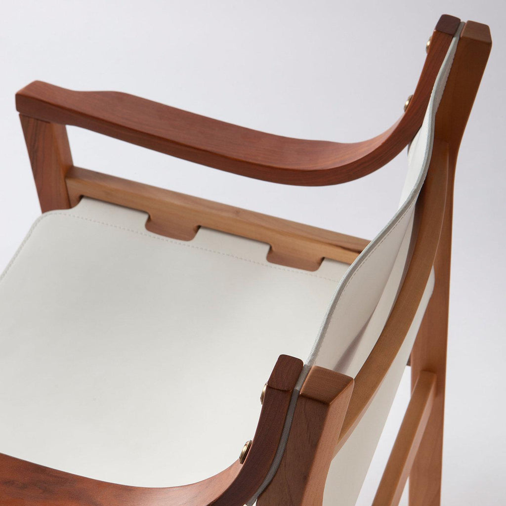 https://a.1stdibscdn.com/old-livoni-armchair-for-sale-picture-4/f_17062/f_234972021619188038356/LIVOUD_060_C20190603_7_1whbgq5_master.jpg