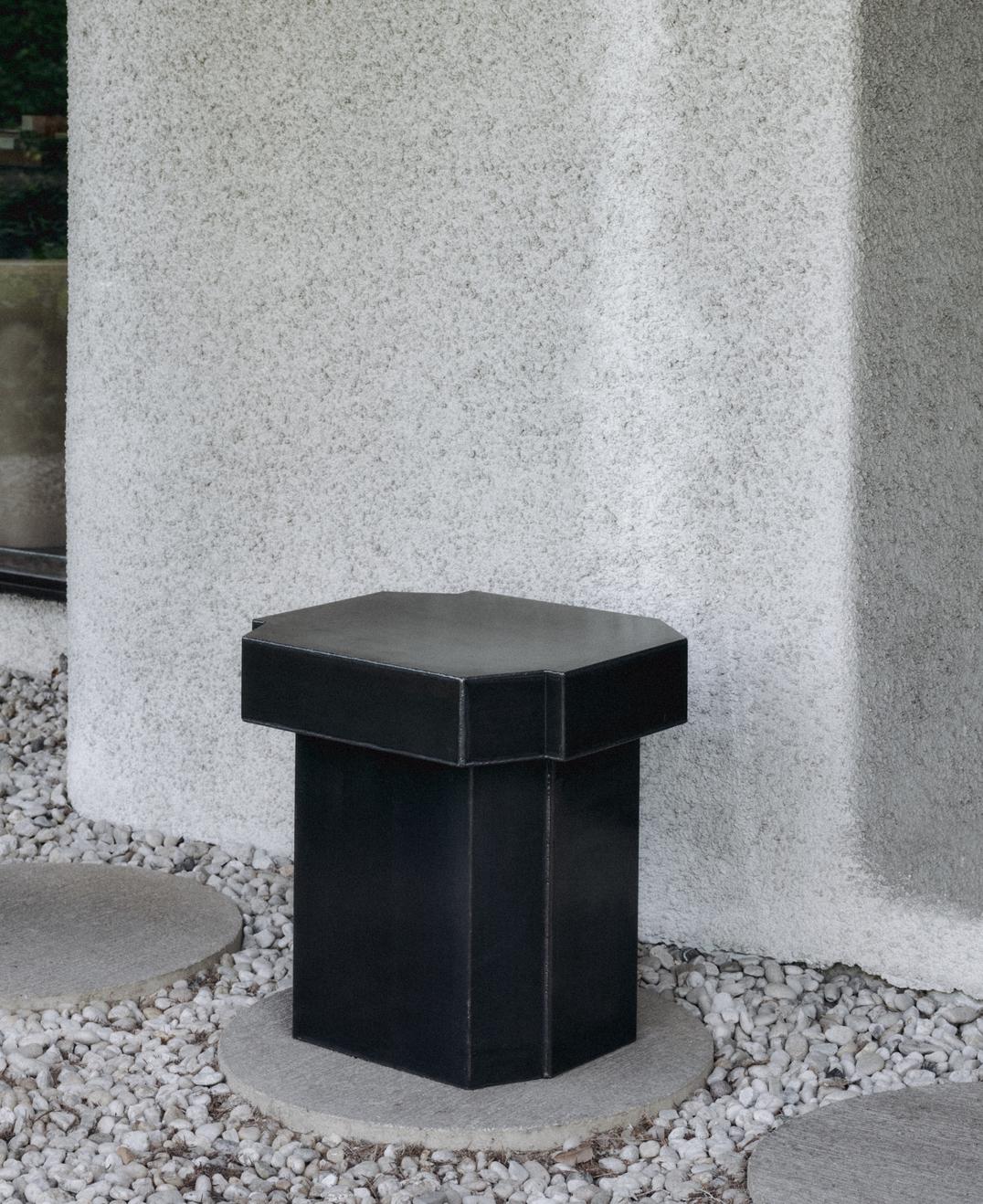 https://a.1stdibscdn.com/contemporary-side-table-or-stool-funki-02-raw-iron-by-louise-roe-for-sale-picture-4/f_31233/f_346312121686062461460/LOUISE_ROE29908_master.jpg