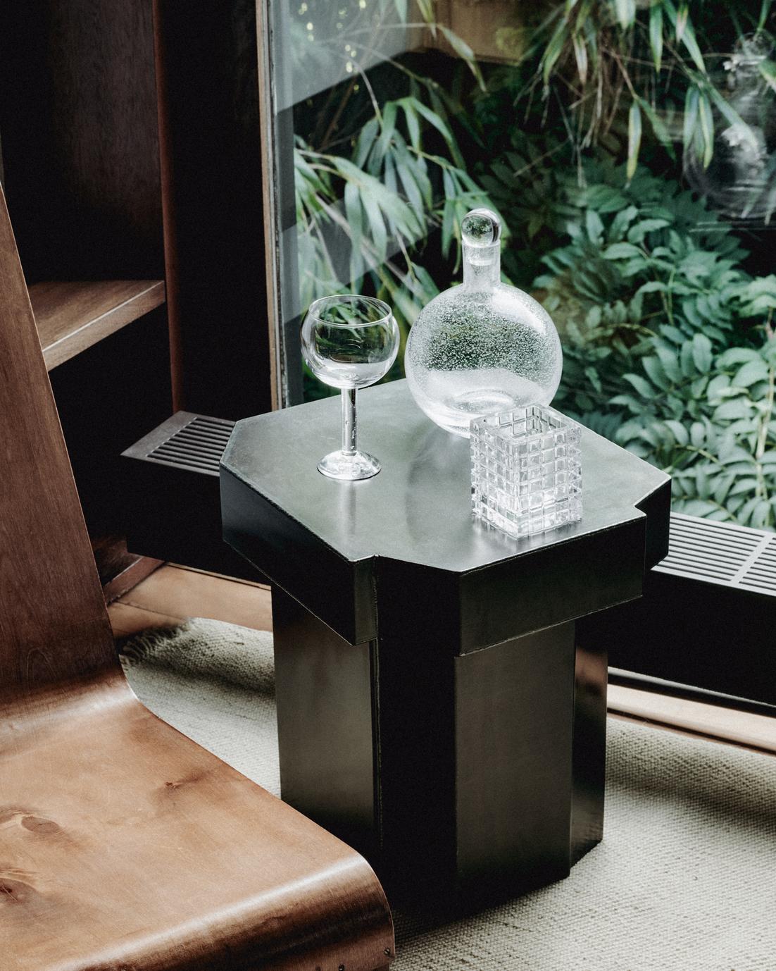 https://a.1stdibscdn.com/contemporary-side-table-or-stool-funki-02-raw-iron-by-louise-roe-for-sale-picture-5/f_31233/f_346312121686062474482/LOUISE_ROE30108_master.jpg