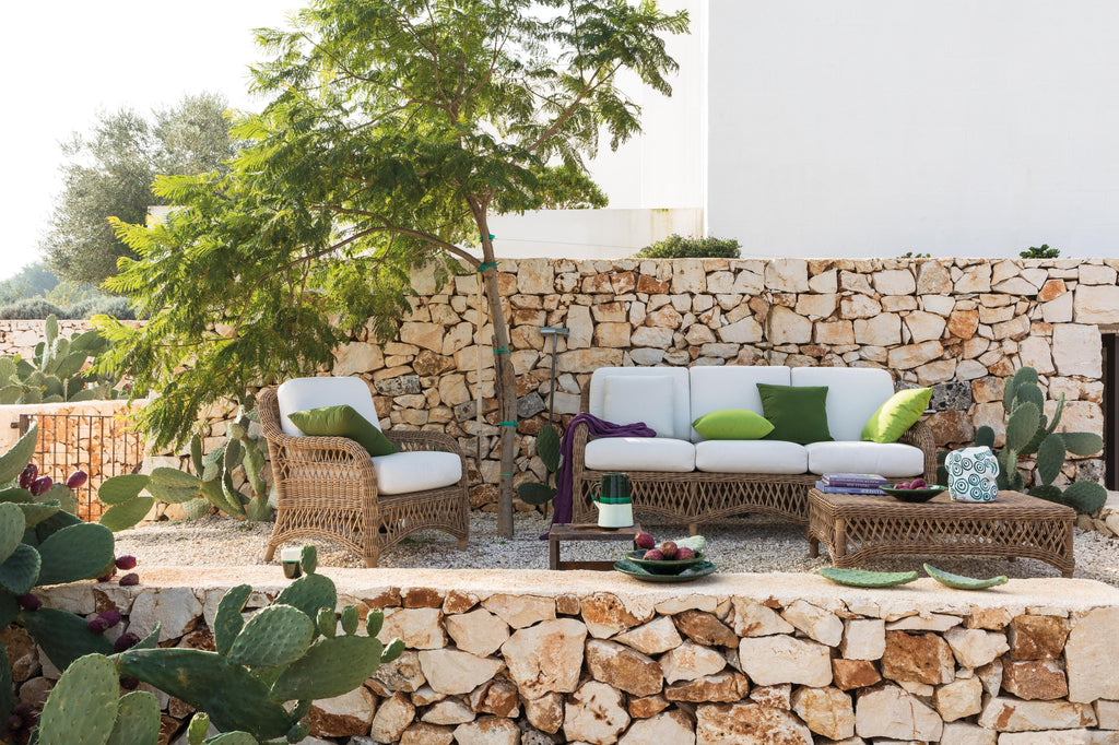 https://a.1stdibscdn.com/unopiu-olimpia-coffee-table-outdoor-collection-for-sale-picture-6/f_16392/f_356393721691624593642/LOUNGE_master.jpg