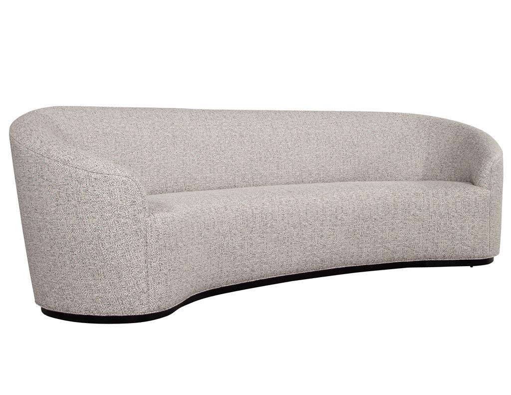 https://a.1stdibscdn.com/custom-modern-curved-sofa-in-grey-textured-linen-for-sale-picture-8/f_8849/1605634518028/LR_3249_Custom_Mid_Century_Modern_Inspired_Sofa_Lounger_008_master.jpg