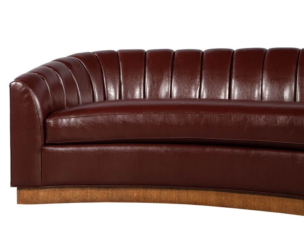https://a.1stdibscdn.com/custom-curved-channel-back-leather-sofa-by-carrocel-for-sale-picture-10/f_8849/f_310861821667233542451/LR_3425_Custom_Curved_Channel_Back_Leather_Sofa_0010_master.jpg