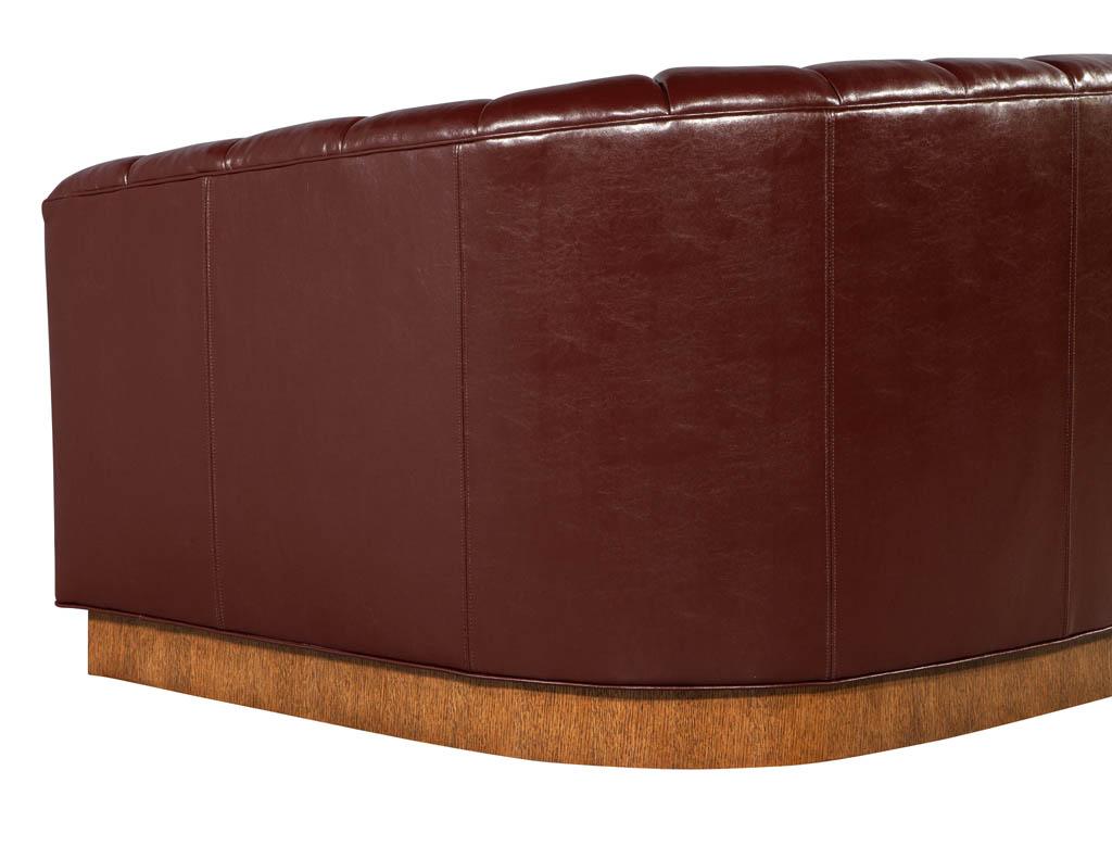 https://a.1stdibscdn.com/custom-curved-channel-back-leather-sofa-by-carrocel-for-sale-picture-13/f_8849/f_310861821667233542344/LR_3425_Custom_Curved_Channel_Back_Leather_Sofa_0013_master.jpg