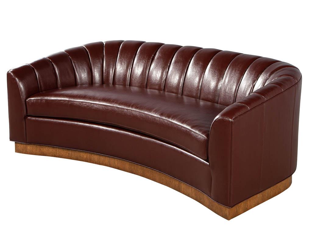 https://a.1stdibscdn.com/custom-curved-channel-back-leather-sofa-by-carrocel-for-sale-picture-2/f_8849/f_310861821667233541992/LR_3425_Custom_Curved_Channel_Back_Leather_Sofa_002_master.jpg