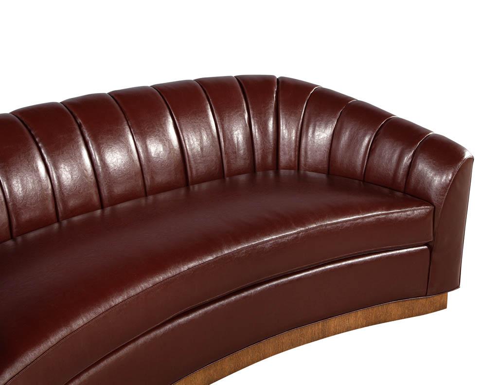 https://a.1stdibscdn.com/custom-curved-channel-back-leather-sofa-by-carrocel-for-sale-picture-6/f_8849/f_310861821667233541974/LR_3425_Custom_Curved_Channel_Back_Leather_Sofa_006_master.jpg