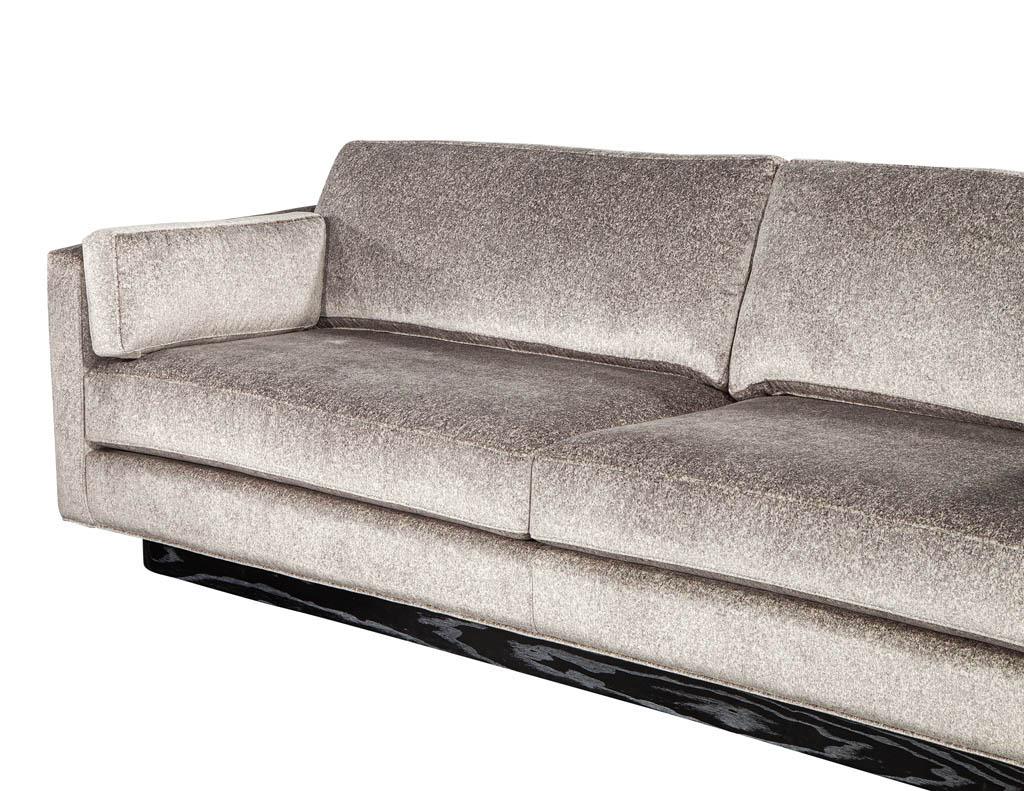 https://a.1stdibscdn.com/custom-mid-century-modern-inspired-sofa-for-sale-picture-11/f_8849/f_332687721678724986075/LR_3450_Custom_Mid_Century_Modern_Inspired_Sofas_0013_master.jpg