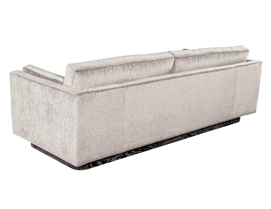 https://a.1stdibscdn.com/custom-mid-century-modern-inspired-sofa-for-sale-picture-14/f_8849/f_332687721678724986565/LR_3450_Custom_Mid_Century_Modern_Inspired_Sofas_0016_master.jpg