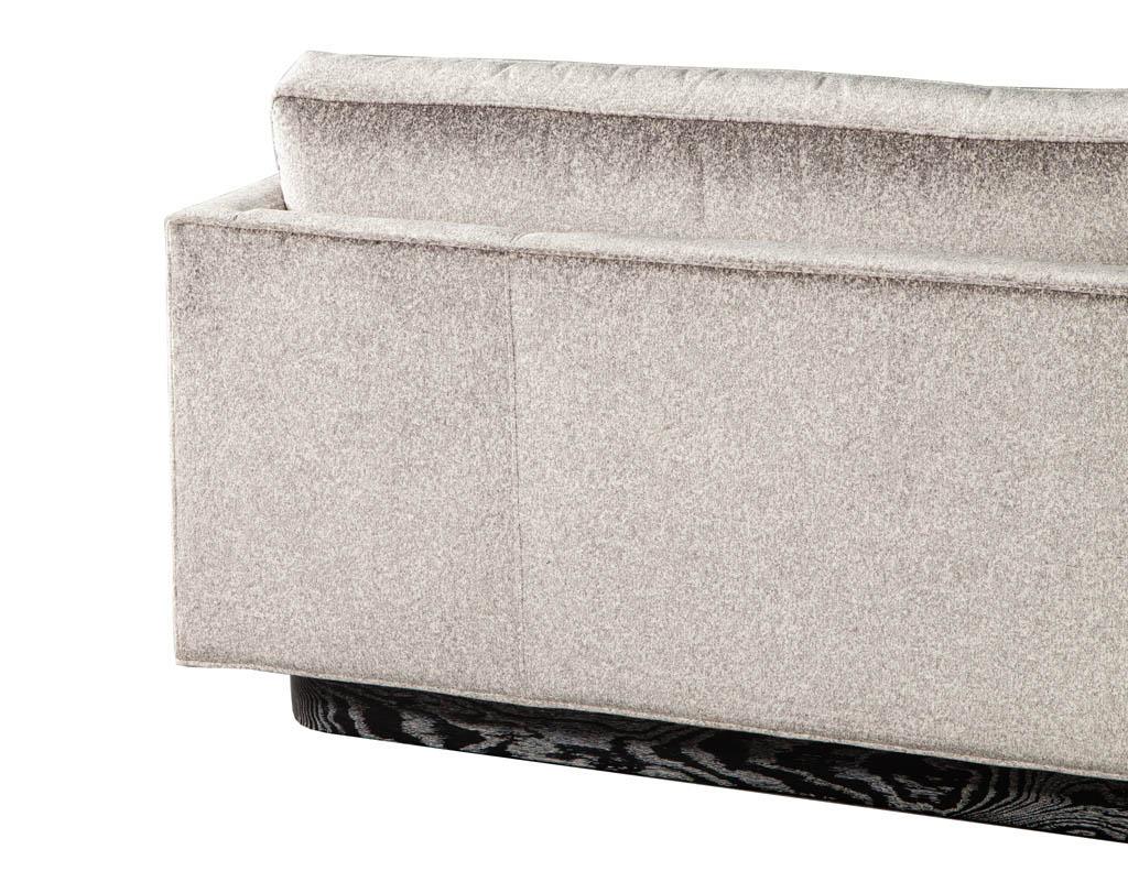 https://a.1stdibscdn.com/custom-mid-century-modern-inspired-sofa-for-sale-picture-16/f_8849/f_332687721678724986543/LR_3450_Custom_Mid_Century_Modern_Inspired_Sofas_0018_master.jpg