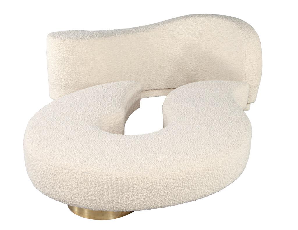 https://a.1stdibscdn.com/modern-curved-italian-boudoir-cloud-sofa-for-sale-picture-16/f_8849/f_356664221691771793294/LR_3460_Modern_Curved_Italian_Boudoir_Cloud_Sofa_0014_master.jpg