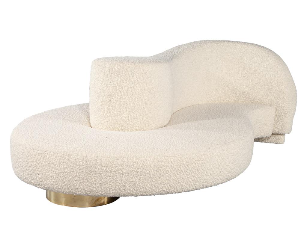 https://a.1stdibscdn.com/modern-curved-italian-boudoir-cloud-sofa-for-sale-picture-17/f_8849/f_356664221691771793422/LR_3460_Modern_Curved_Italian_Boudoir_Cloud_Sofa_0015_master.jpg