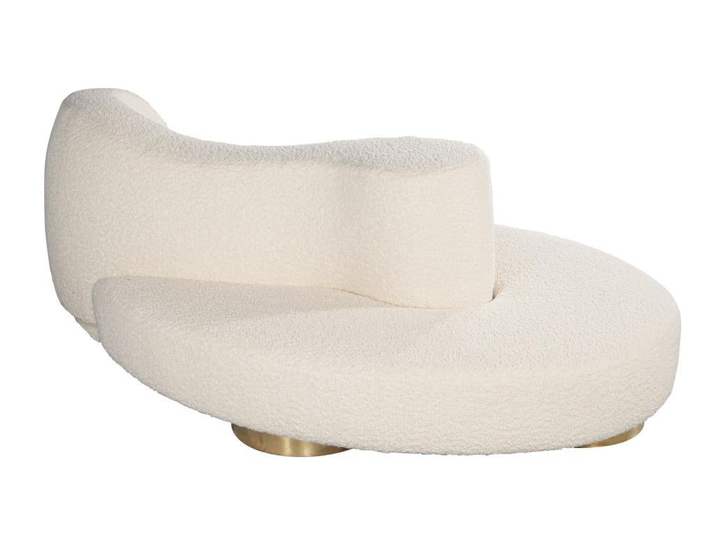 https://a.1stdibscdn.com/modern-curved-italian-boudoir-cloud-sofa-for-sale-picture-7/f_8849/f_356664221691771792708/LR_3460_Modern_Curved_Italian_Boudoir_Cloud_Sofa_002_master.jpg
