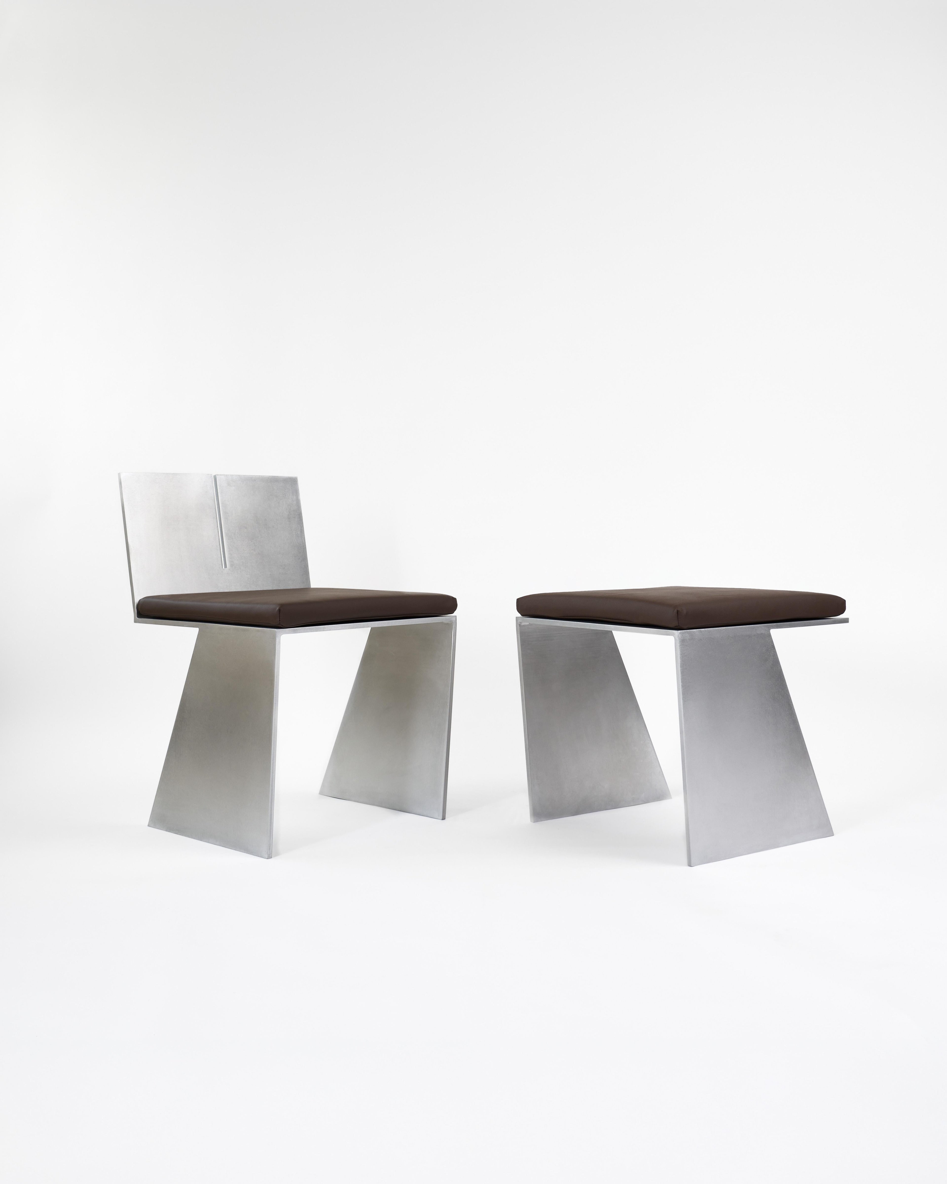 https://a.1stdibscdn.com/lv-chair-by-pietro-franceschini-for-sale-picture-3/f_12192/f_489413121771854922109/LV_09_4_5_master.jpg