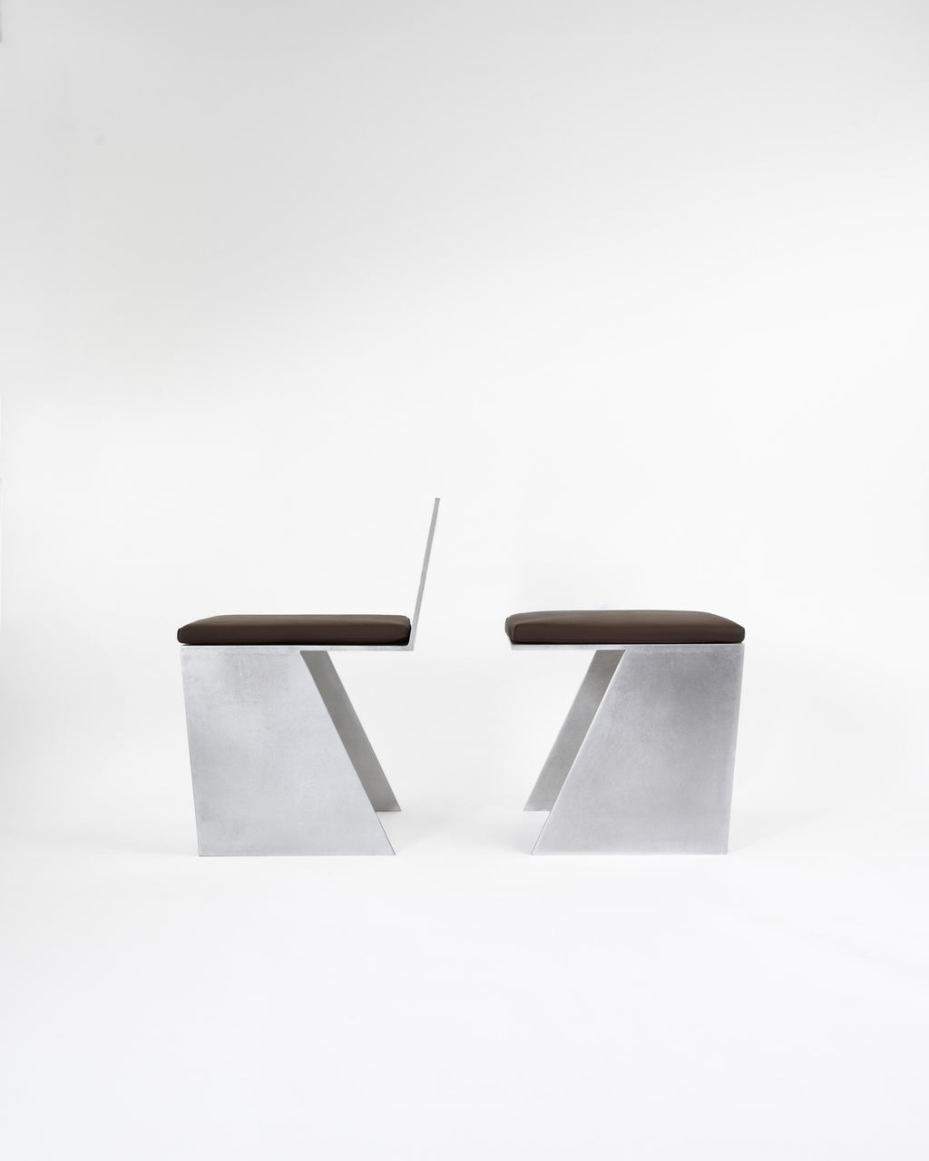 https://a.1stdibscdn.com/lv-chair-by-pietro-franceschini-for-sale-picture-4/f_12192/f_489413121771854922170/LV_10_4_5_master.jpg
