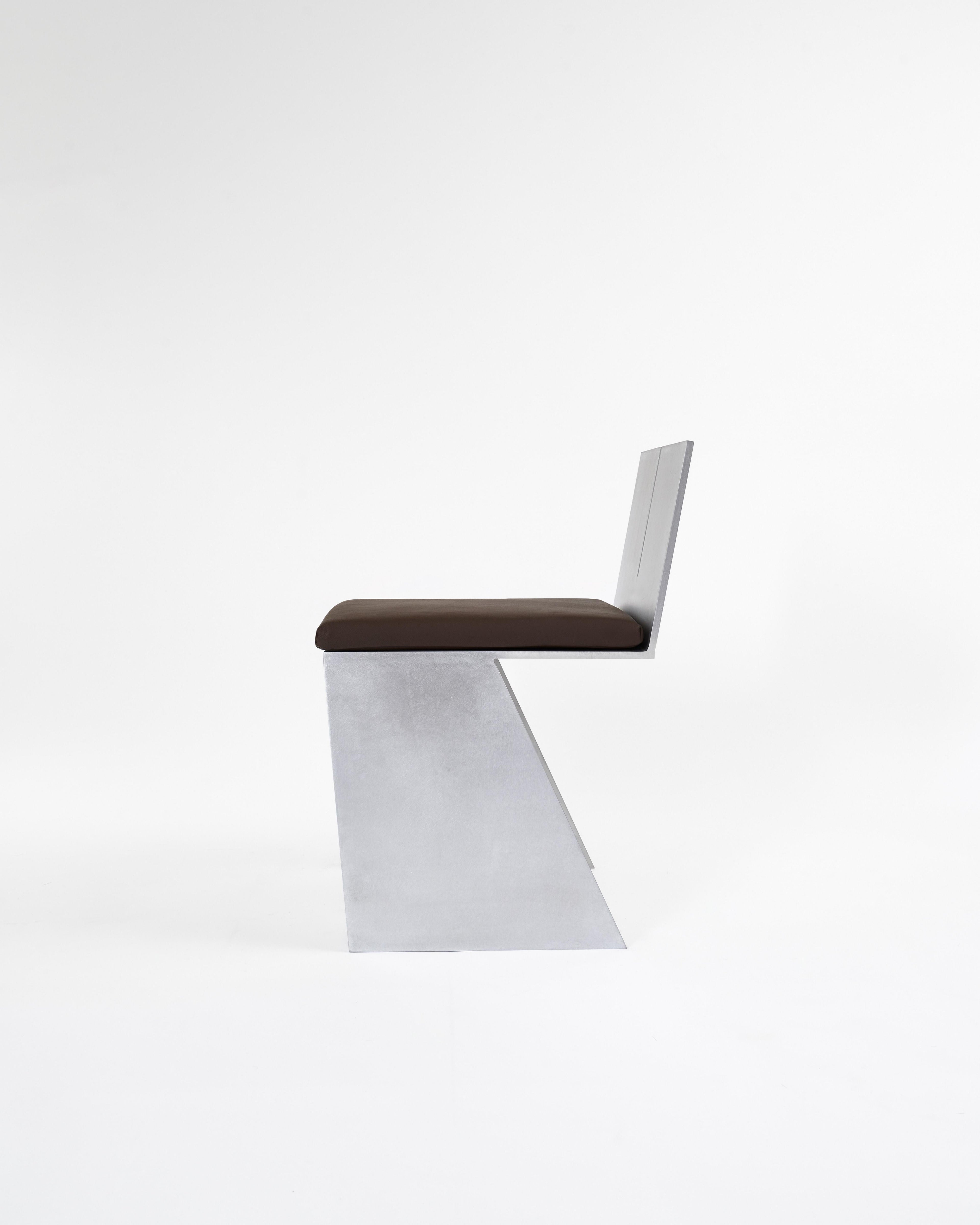 https://a.1stdibscdn.com/lv-chair-by-pietro-franceschini-for-sale-picture-6/f_12192/f_489413121771854922121/LV_12_4_5_master.jpg