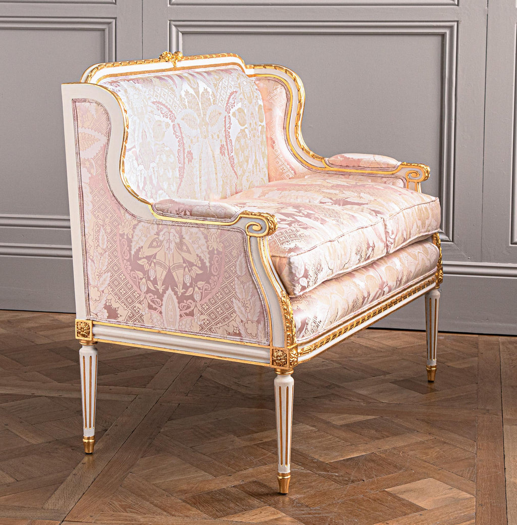 https://a.1stdibscdn.com/louis-xvi-style-sofa-for-sale-picture-2/f_23353/f_217465021724857489256/LXVI_SOFA_056_master.jpg