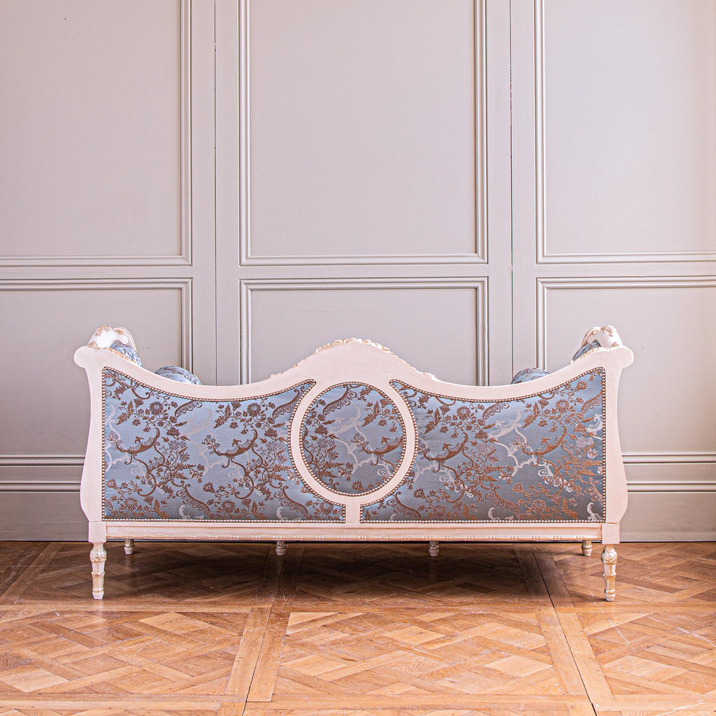 https://a.1stdibscdn.com/customizable-french-louis-xvi-style-sofa-settee-made-by-la-maison-london-for-sale-picture-7/f_23353/f_351164021688733221428/LXV_Blue_Sofa_018_master.jpg