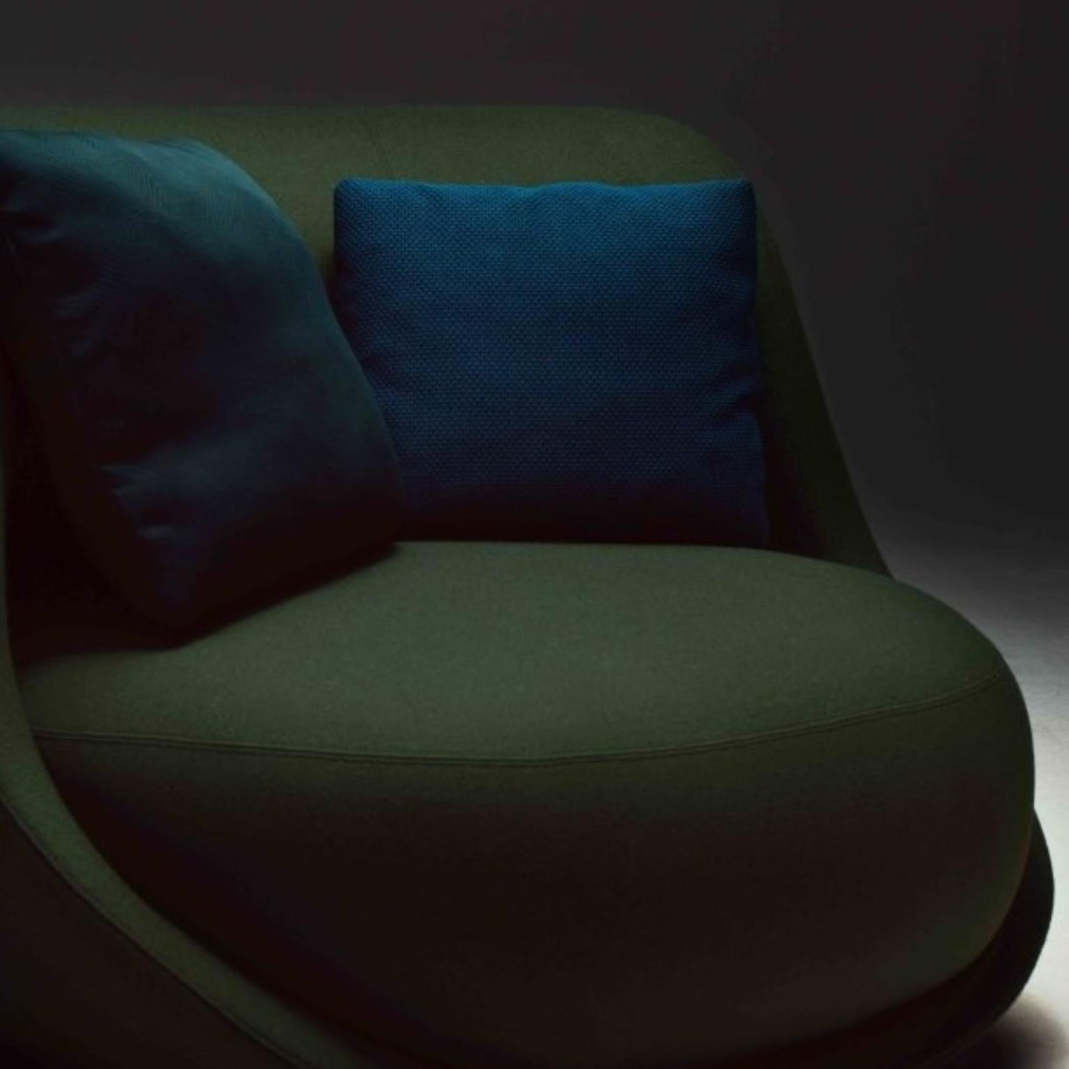 https://a.1stdibscdn.com/canape-sofa-by-luca-nichetto-for-sale-picture-4/f_12192/f_339918821682514448726/LaManufacture_Liaison_LucaNichetto_studioBlanco_WEB_1568x2352_Personalizado_2_1__master.jpg