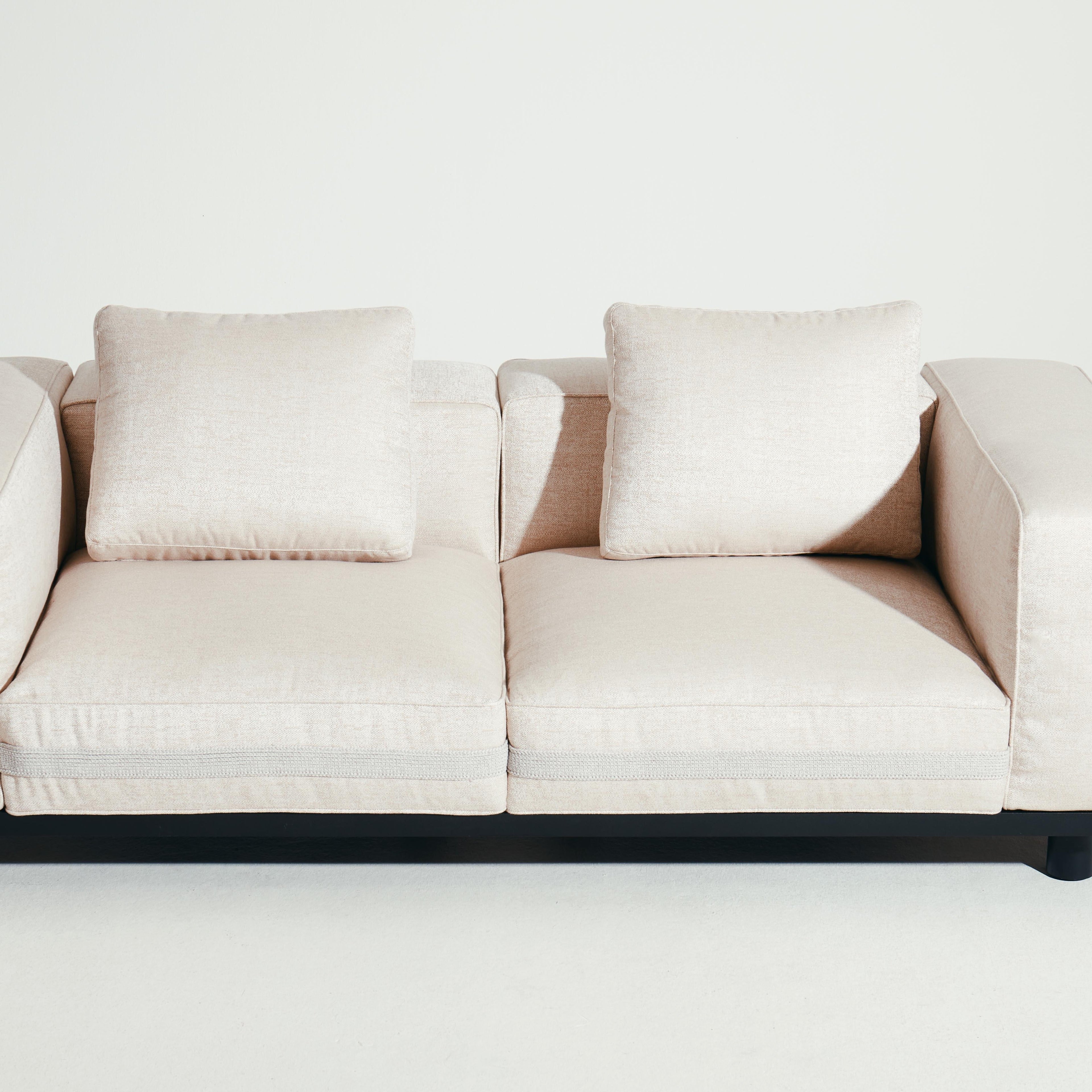 https://a.1stdibscdn.com/saint-remy-sofa-by-luca-nichetto-for-sale-picture-3/f_12192/f_333385721679010025731/LaManufacture_SaintR_my_LucaNichetto_studioBlanco_HD_8__master.jpg